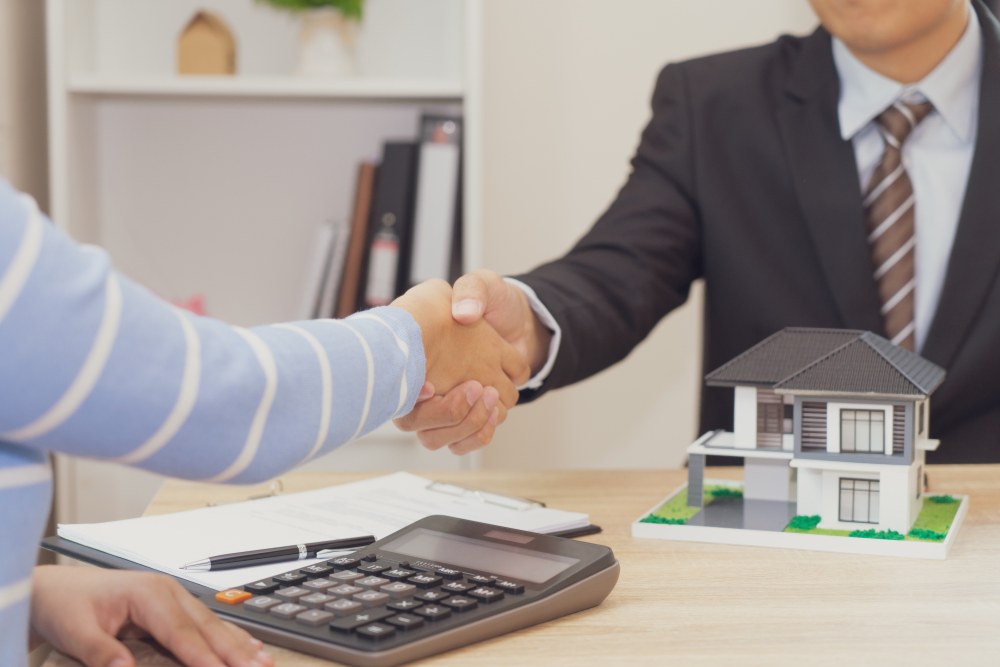 Cuánto cobra una inmobiliaria por vender tu casa | Ciencuadras