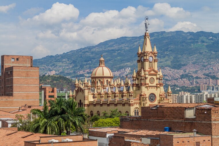 Medellín, una eterna primavera de vanguardia